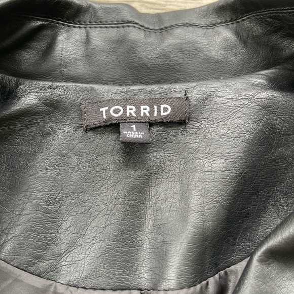 Torrid Black Moto Leather Jacket with Colorful Embroidery Womens Size 1 (14-16) - Picture 16 of 16